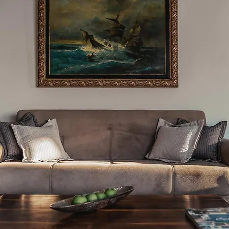 Kaminos Private Villa *
