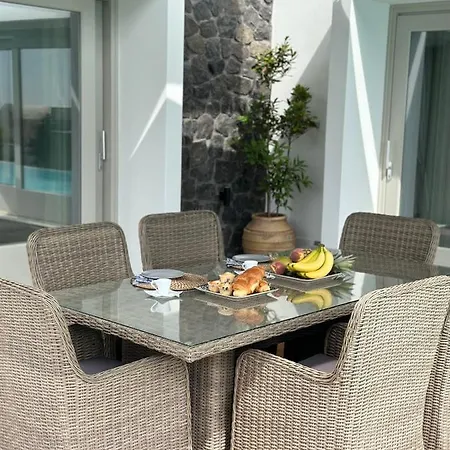 Kaminos Private Villa *